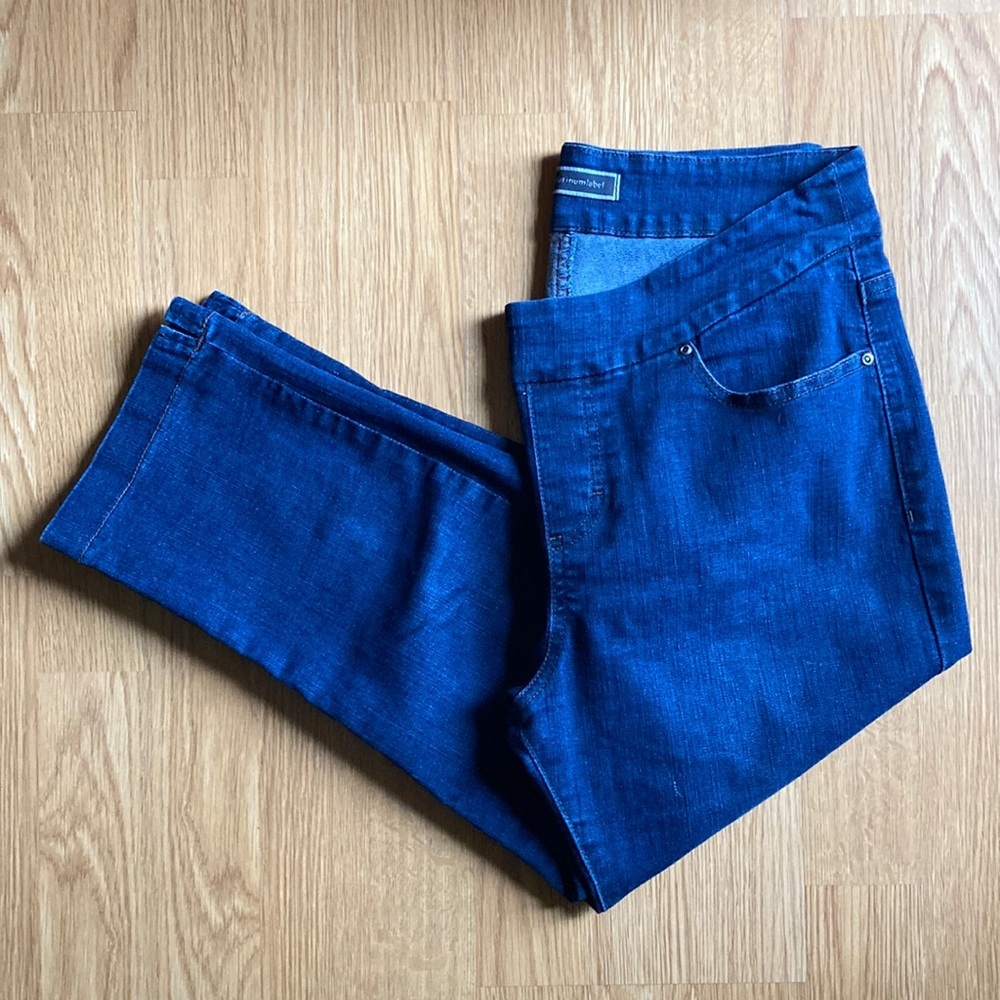Lee Platinum Label Capri Dark Denim. Size 10